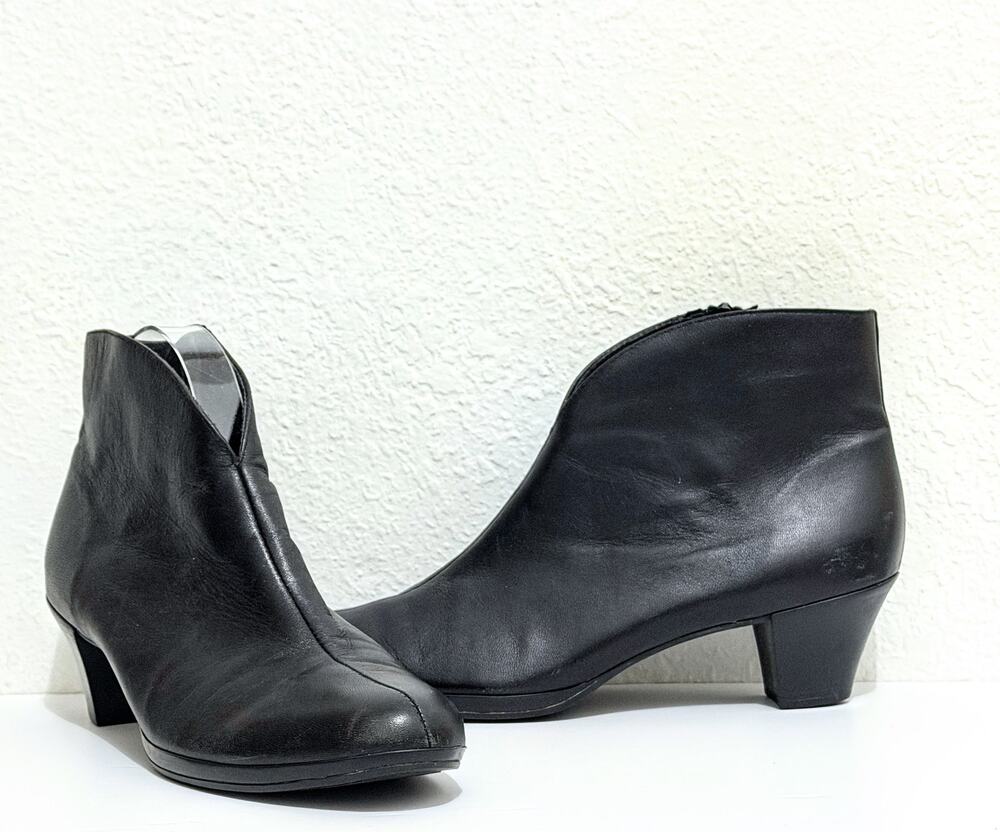 Munro Robyn Booties (W Sz 11) Soft Black Leather